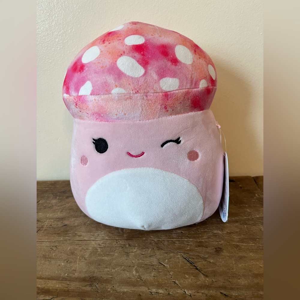 Squishmallows 8” New Molly the Mushroom